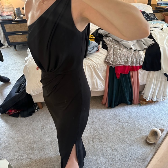 One shoulder BCBG formal dress - Picture 2 of 4